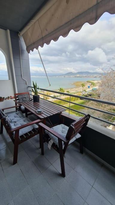 Chalkís Seaside Apartment - Charlie'S House מראה חיצוני תמונה